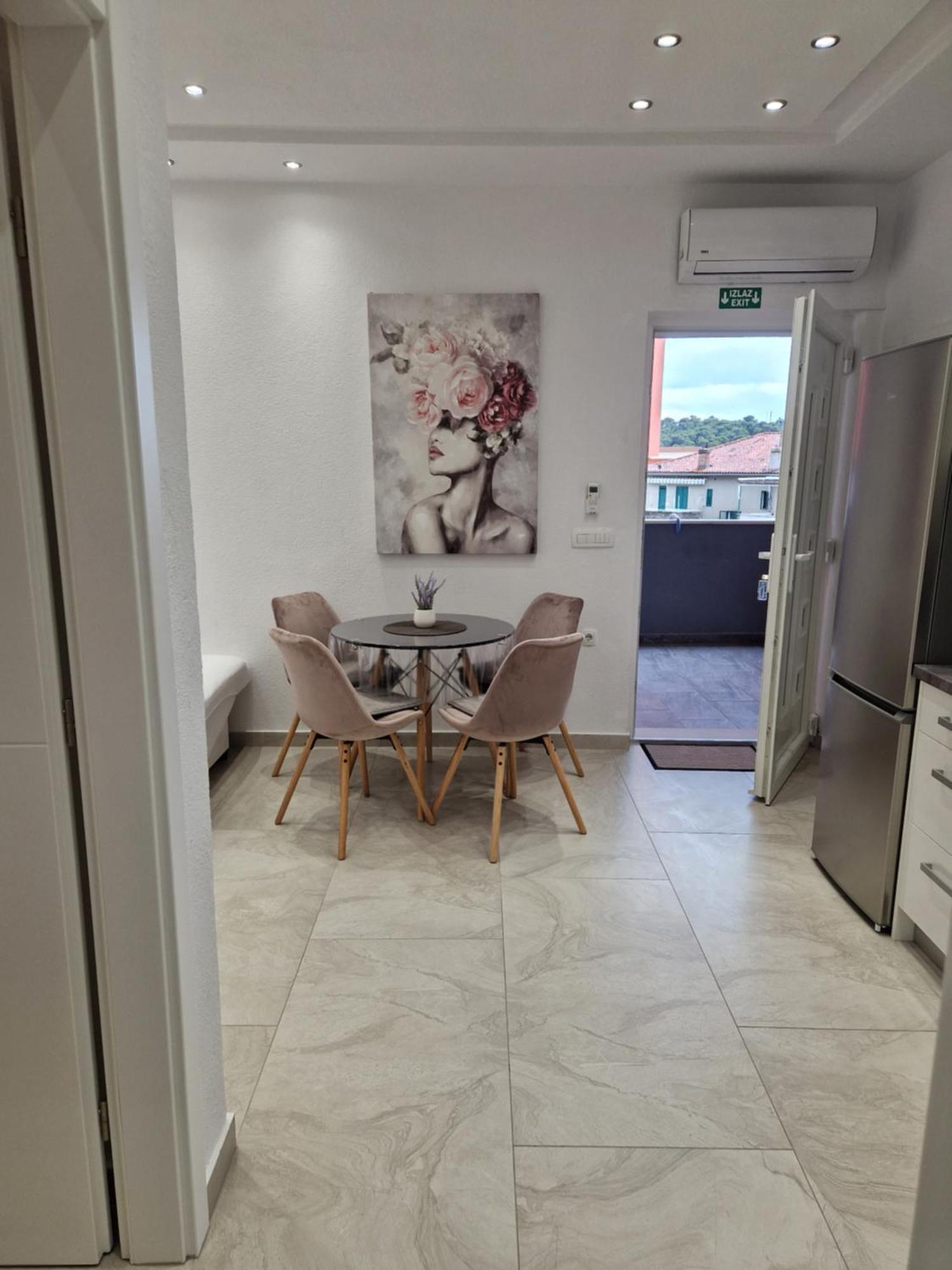 Apartmani Lavanda Centar Makarska Esterno foto